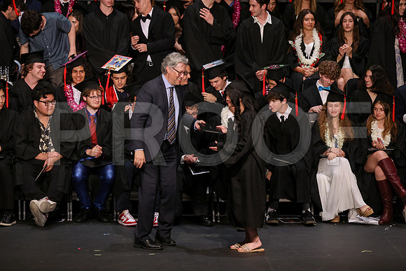 7057_OakwoodGrad2024_B