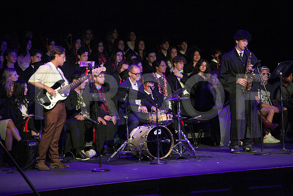 4717_OakwoodGrad2024_A