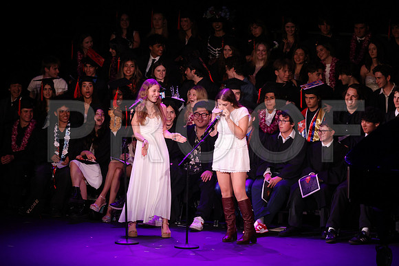 6451_OakwoodGrad2024_B