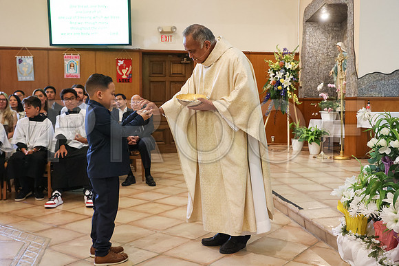 SFX_1stCommunion_5602_05-04-24