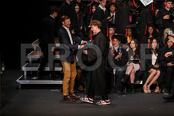 7087_OakwoodGrad2024_B