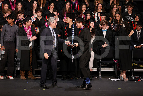 6957_OakwoodGrad2024_B