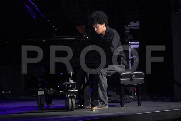 4781_OakwoodGrad2024_A