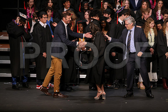 6968_OakwoodGrad2024_B