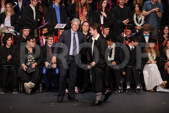 7074_OakwoodGrad2024_B