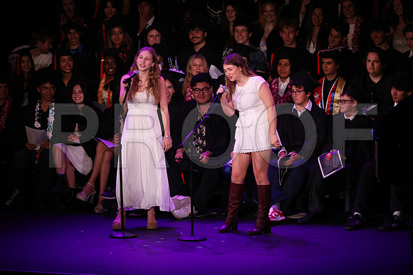 6458_OakwoodGrad2024_B