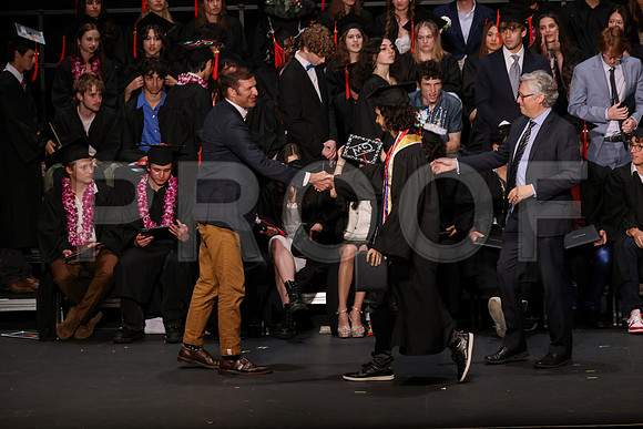 7008_OakwoodGrad2024_B