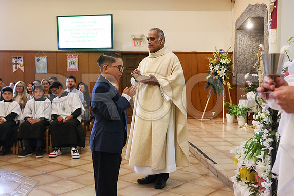SFX_1stCommunion_5616_05-04-24