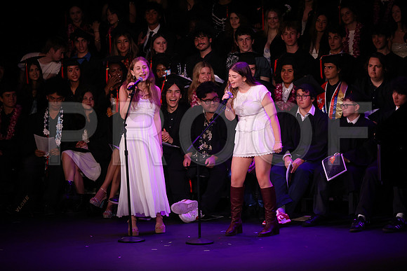 6457_OakwoodGrad2024_B