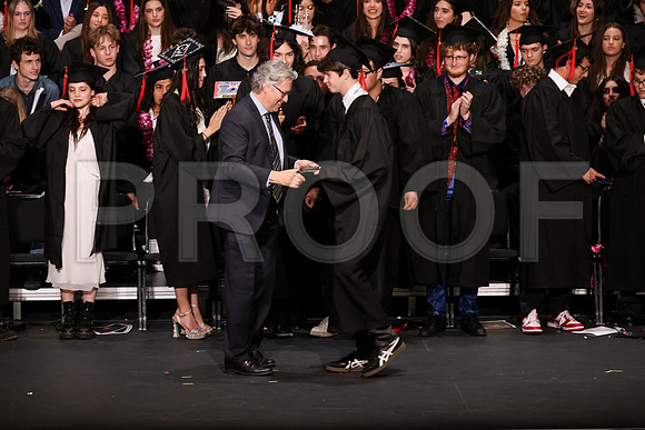 6944_OakwoodGrad2024_B