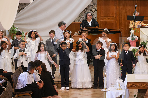 SFX_1stCommunion_5921_05-04-24