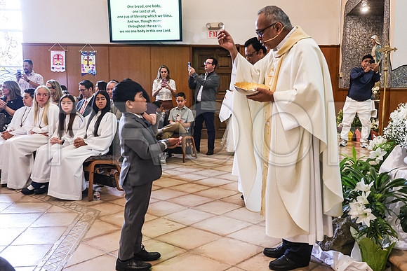 SFX_0819_FirstCommunion_5-2-26