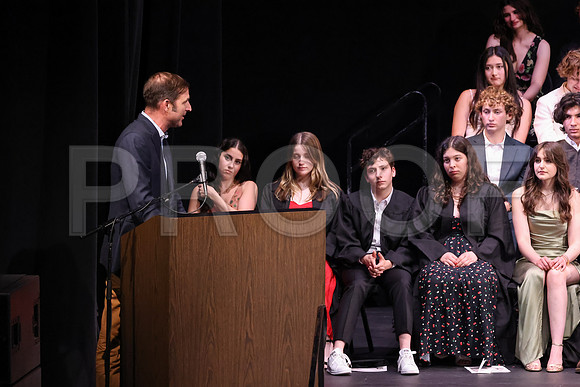 4576_OakwoodGrad2023_B