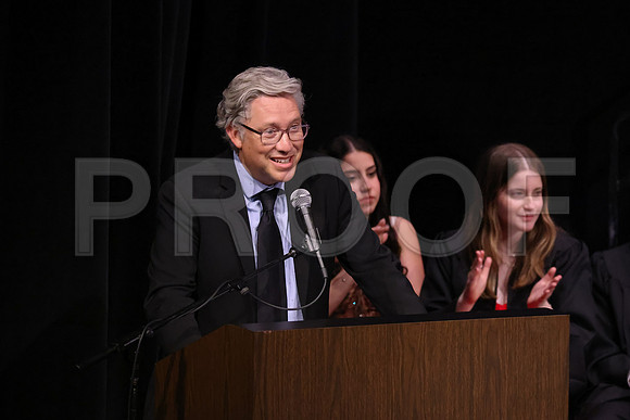 4550_OakwoodGrad2023_B