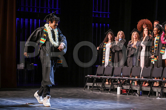 Oakwood_2895-B_Grad_6-5-25