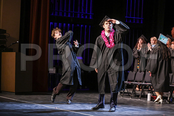 Oakwood_2915-B_Grad_6-5-25