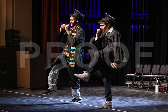 Oakwood_2836-B_Grad_6-5-25