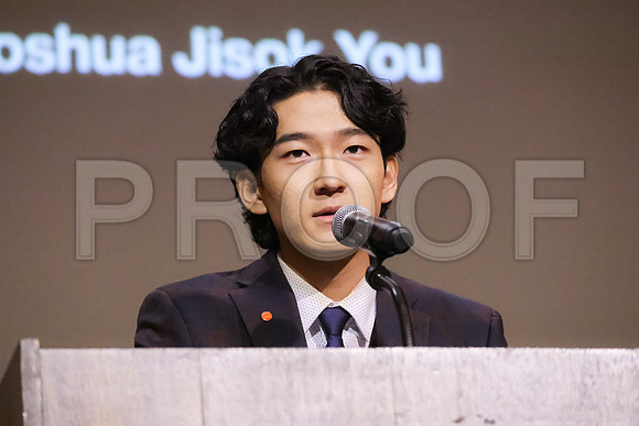ACCD_2422_FallGrad_12-16-23