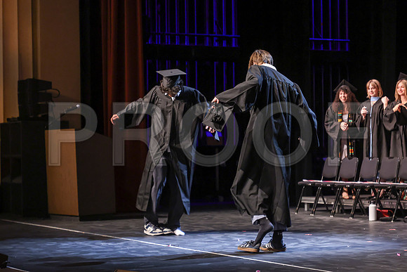 Oakwood_2904-B_Grad_6-5-25