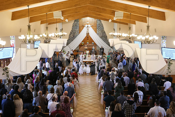 SFX_1stCommunion_5540_05-04-24