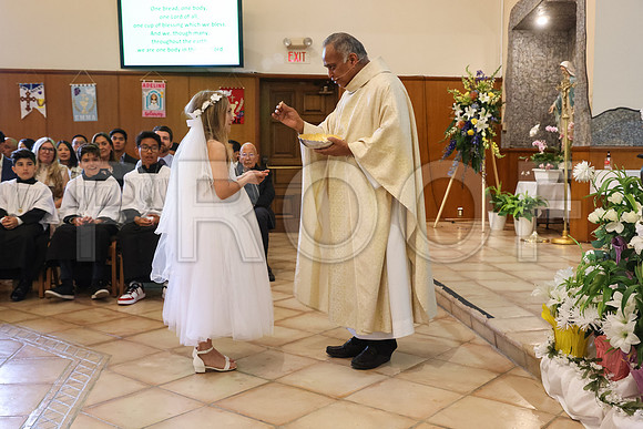 SFX_1stCommunion_5641_05-04-24