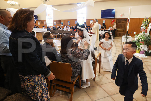 SFX_1stCommunion_5475_05-04-24