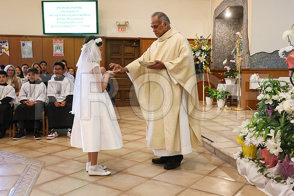 SFX_1stCommunion_5657_05-04-24