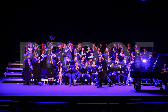 6813_OakwoodGrad2024_B