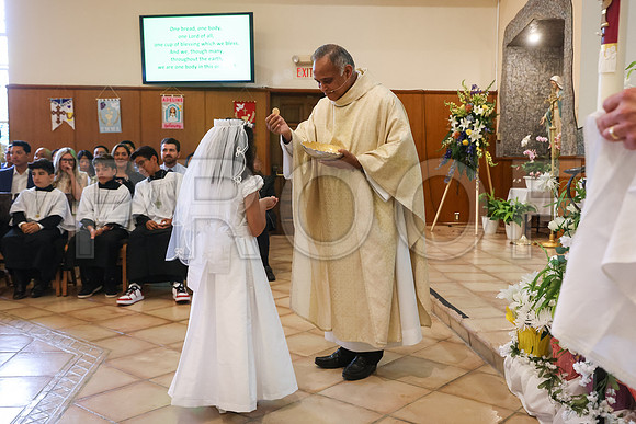 SFX_1stCommunion_5608_05-04-24