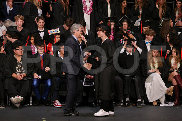 7115_OakwoodGrad2024_B