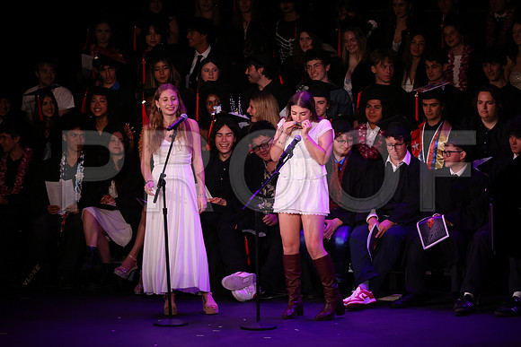 6454_OakwoodGrad2024_B