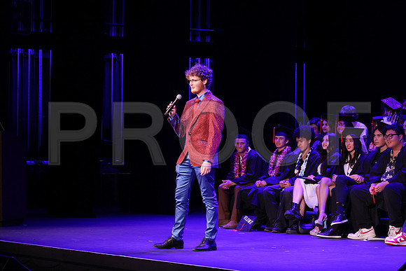 6711_OakwoodGrad2024_B