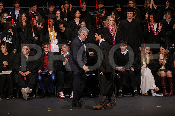 7000_OakwoodGrad2024_B