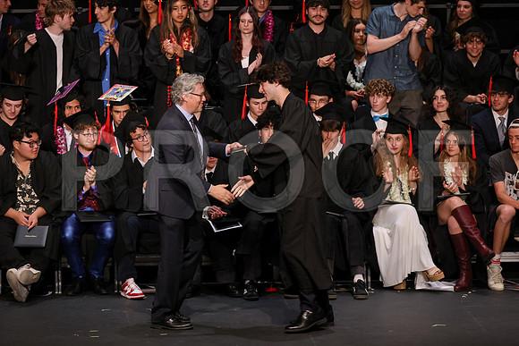 7077_OakwoodGrad2024_B