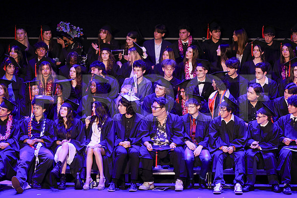 6881_OakwoodGrad2024_B
