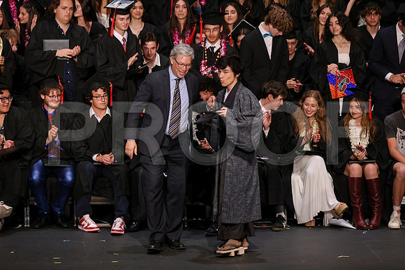 7048_OakwoodGrad2024_B