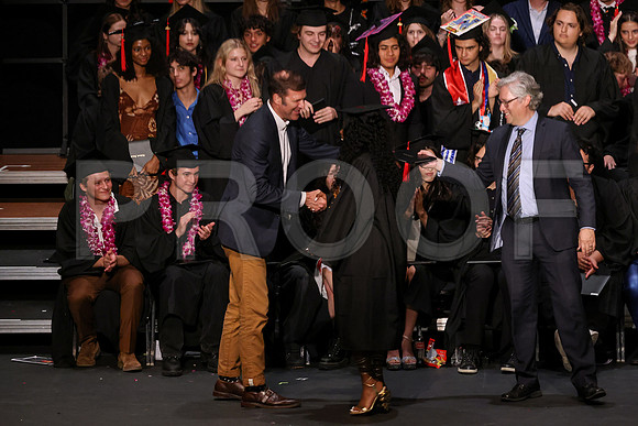 7036_OakwoodGrad2024_B