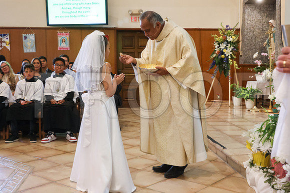 SFX_1stCommunion_5687_05-04-24