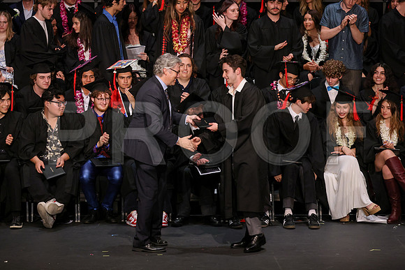 7073_OakwoodGrad2024_B