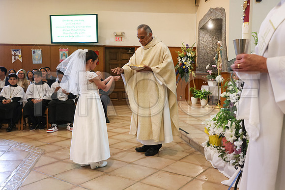 SFX_1stCommunion_5703_05-04-24