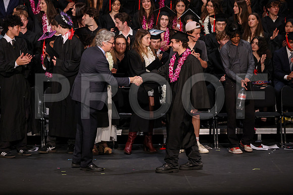 6976_OakwoodGrad2024_B