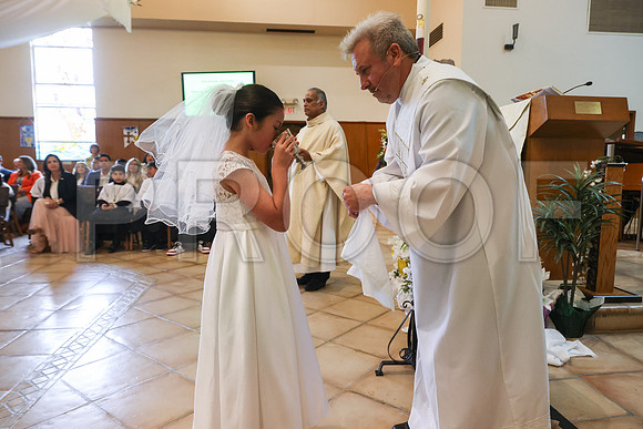 SFX_1stCommunion_5707_05-04-24