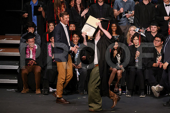 7109_OakwoodGrad2024_B