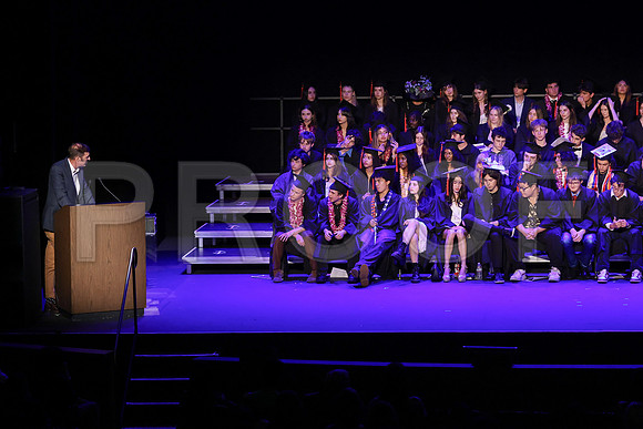 6924_OakwoodGrad2024_B