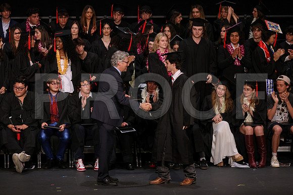6999_OakwoodGrad2024_B