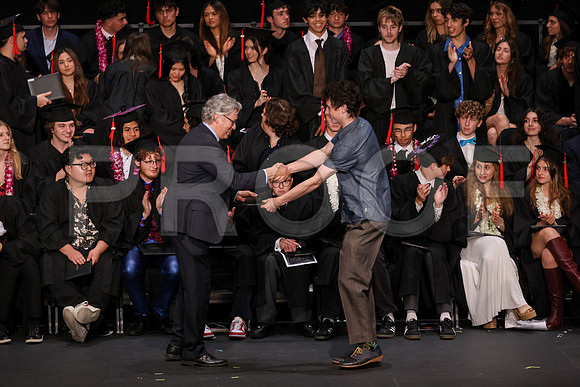 7088_OakwoodGrad2024_B
