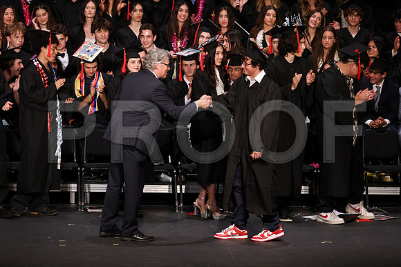 6952_OakwoodGrad2024_B