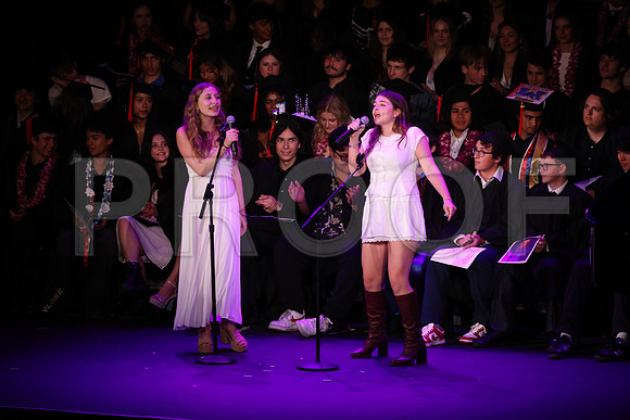 6467_OakwoodGrad2024_B