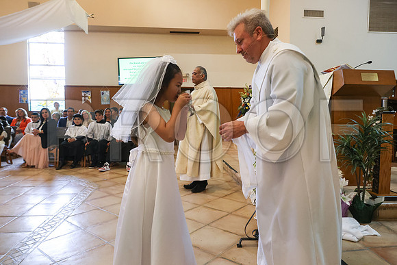 SFX_1stCommunion_5692_05-04-24