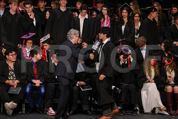 7053_OakwoodGrad2024_B